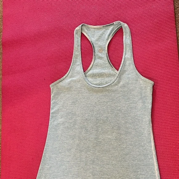Lululemon Cool Racerback Size 6 - Picture 8 of 11